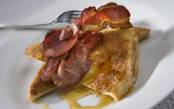 Smoked Bacon Eggy Bread with Maple Syrup 