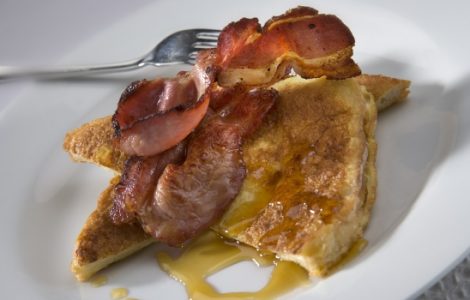 Smoked Bacon Eggy Bread with Maple Syrup Recipe