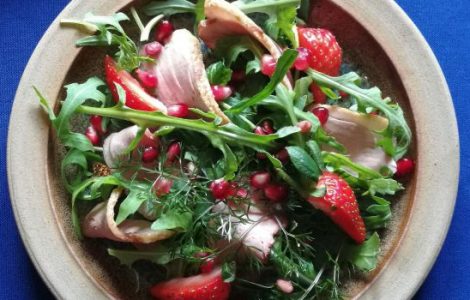 Smoked Duck, Strawberry & Pomegranate Salad Recipe