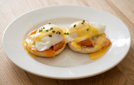Eggs Royale with Hollandaise Sauce Recipe