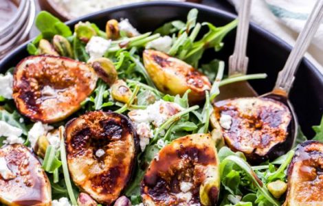 Smoked Chicken with Figs, Goat’s Cheese & Walnuts Recipe