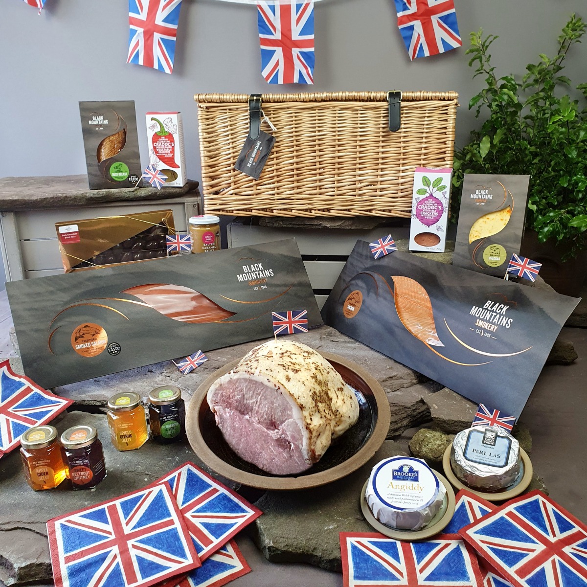 Platinum Jubilee Party Picnic Hampers