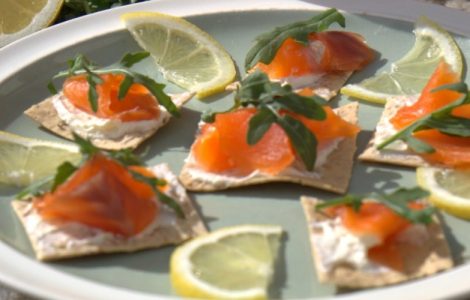 Cold Smoked Trout & Horseradish Canapés Recipe