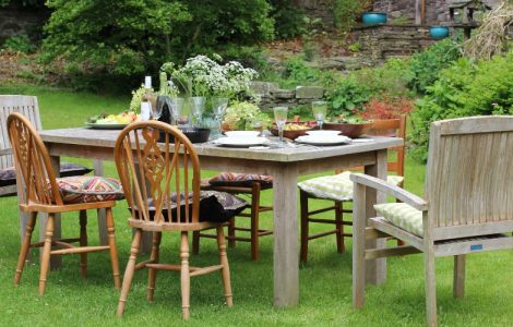 Alfresco Dining Made Easy with Black Mountains Smokery
