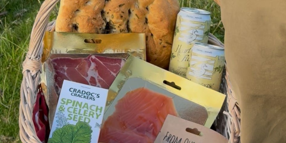 Smoked Foods Picnic Basket