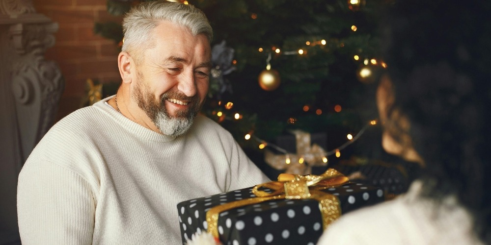 Man receiving Gift