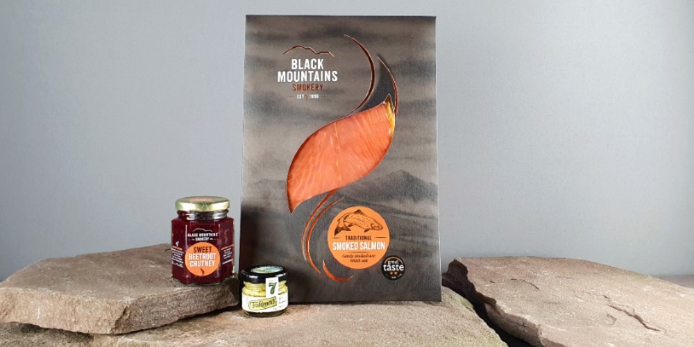 Hand Sliced Smoked Salmon Pack with Accompaniment