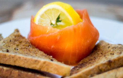 The Perfect Pairings – Smoked Salmon and Champagne