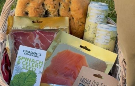 Spring Picnic Ideas & Light Lunch Inspiration